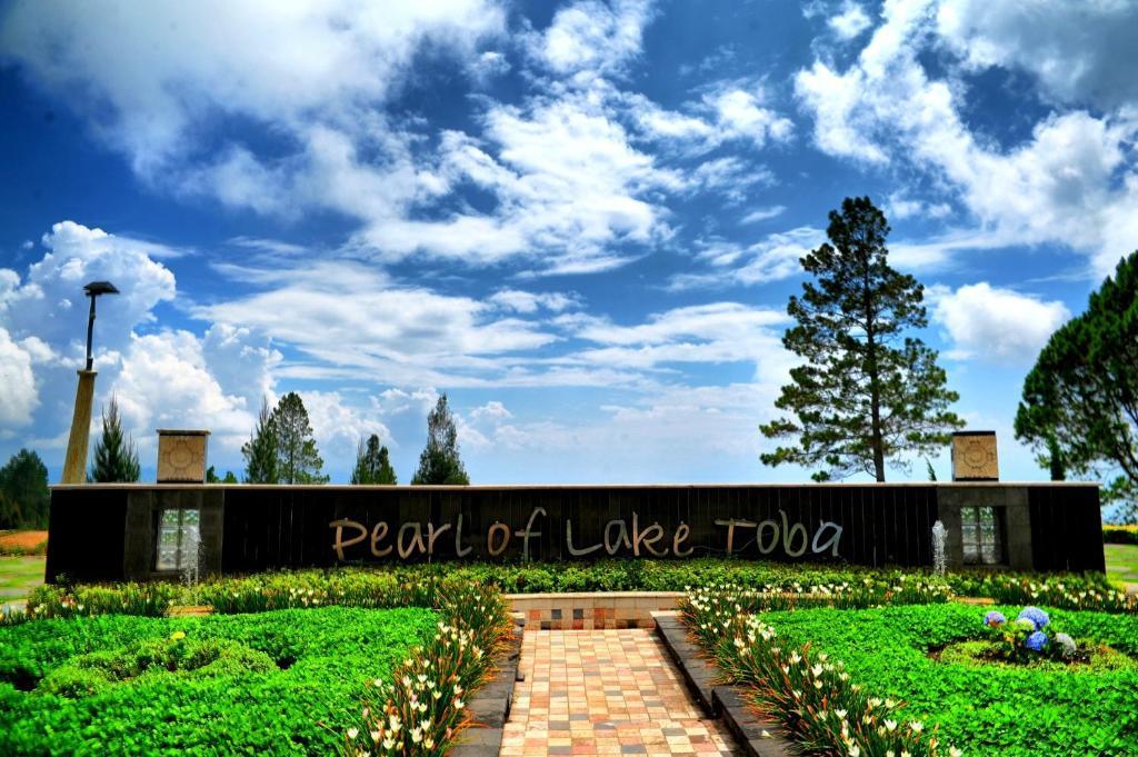 Taman Simalem Resort Tongging Exterior photo