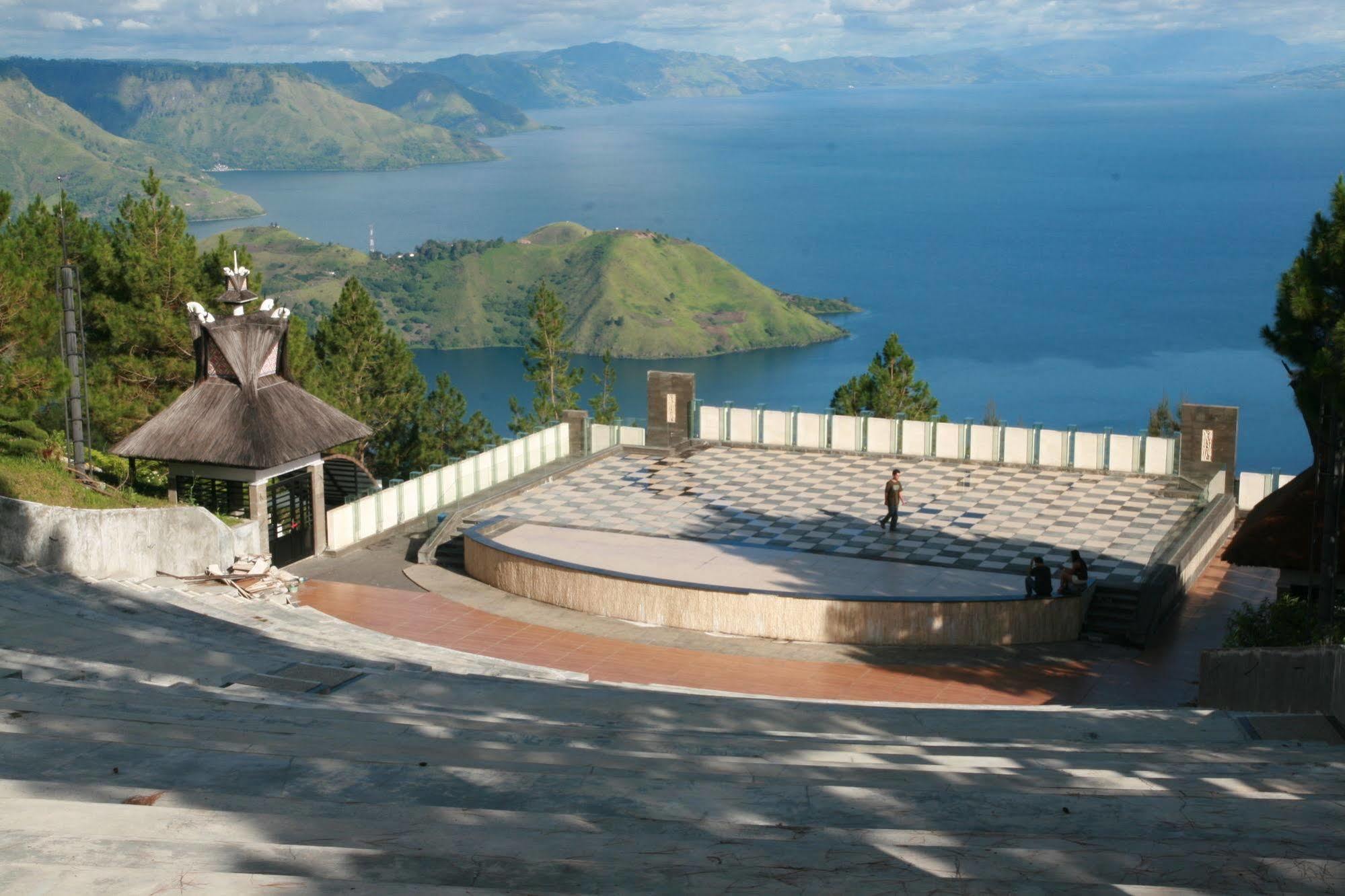 Taman Simalem Resort Tongging Exterior photo